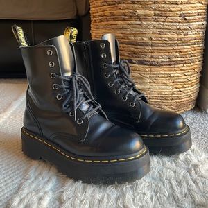Dr. Martens Jadon Smooth Leather Platform Boots Size US 6